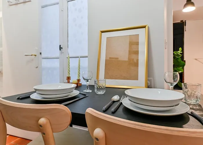 Charmant F1 Dans La Veille * Ajaccio (Corsica)