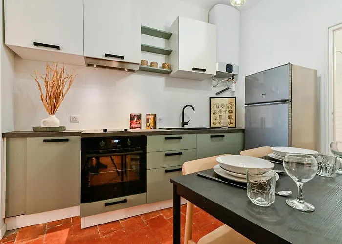 Appartement Charmant F1 Dans La Veille Ajaccio (Corsica)