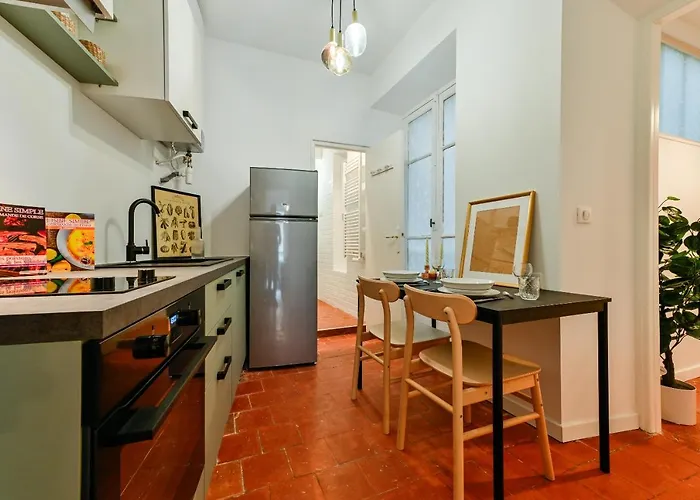 Charmant F1 Dans La Veille Appartement *