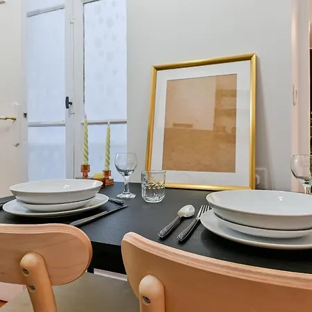 Charmant F1 Dans La Veille * Ajaccio (Corsica)